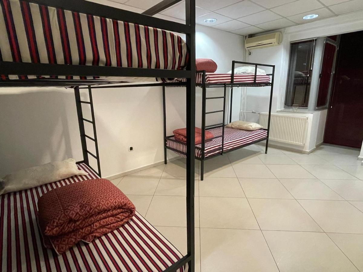 Hostel Matteo พริสตีนา ภายนอก รูปภาพ